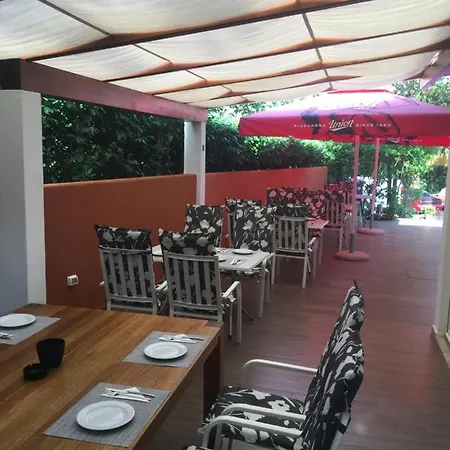 罗萨住宿加早餐酒店 4* 乌马格