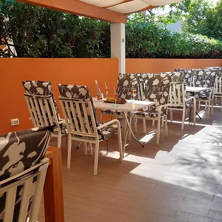 ベッド・アンド・ブレックファスト La Rossa ウマグ