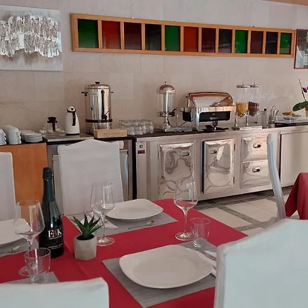 ベッド・アンド・ブレックファスト La Rossa