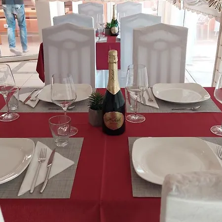 Alojamento de Acomodação e Pequeno-almoço La Rossa Umago