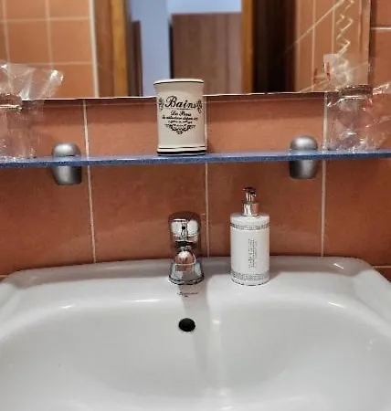 ベッド・アンド・ブレックファスト La Rossa 4*