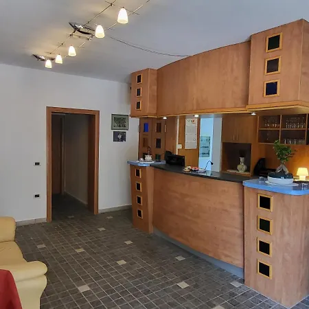 krevet i doručak La Rossa 4*
